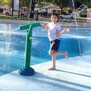 Meet your Posher, Perla